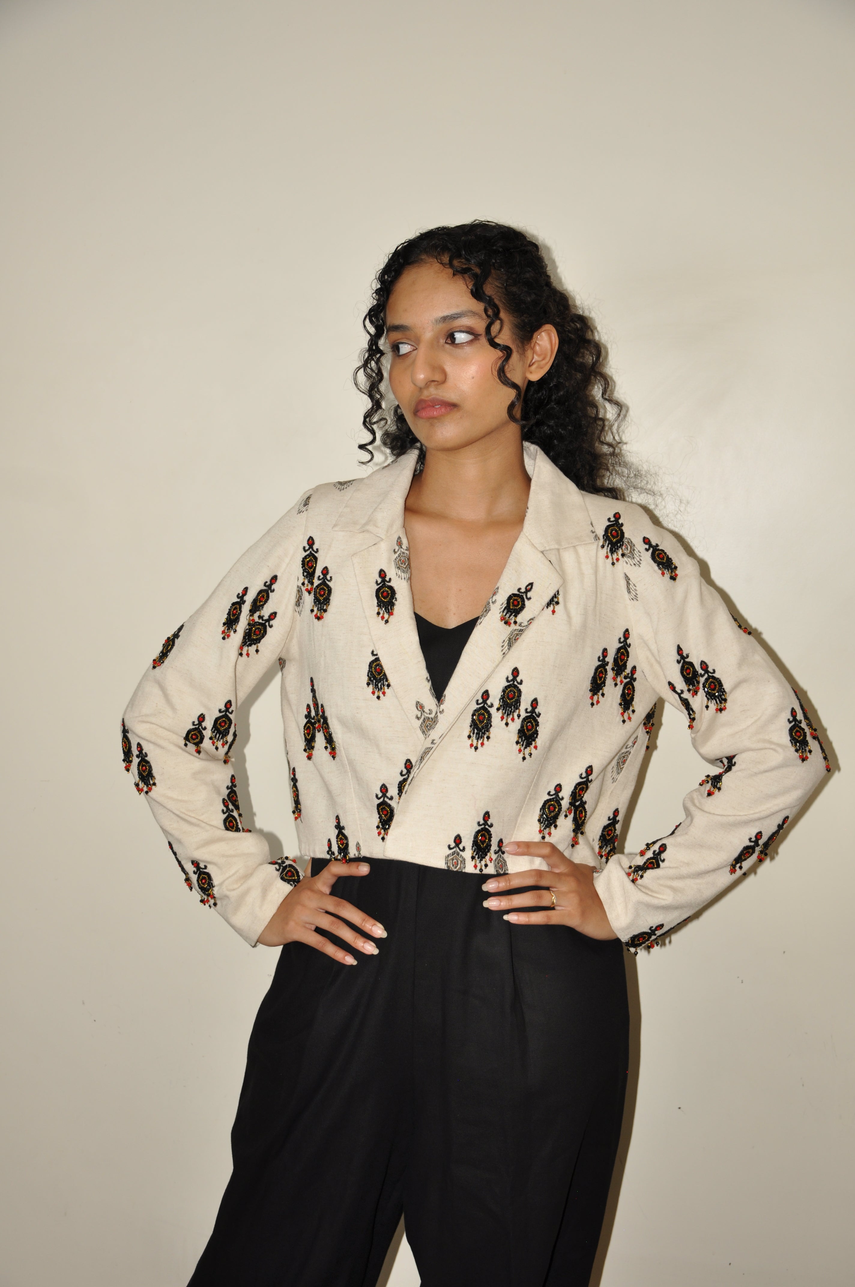 DINI's IVORY HERITAGE CROP BLAZER
